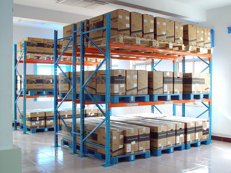 How to manage the materials in the rack warehouse?