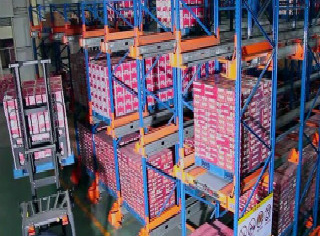 Radio Shuttle Pallet Racking Systems with Pallet Runner