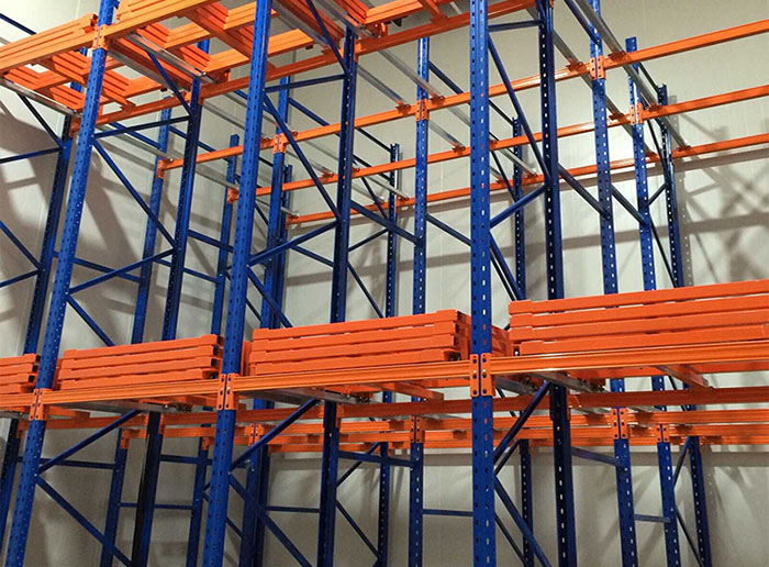 Heavy Duty Warehouse Push Back Steel Pallet Racking System